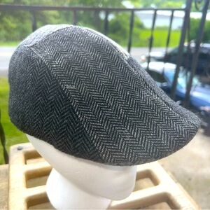 Herschel Hat Co. Duckbill Newsboy Cabbie 100% Wool Size Medium Made In Italy